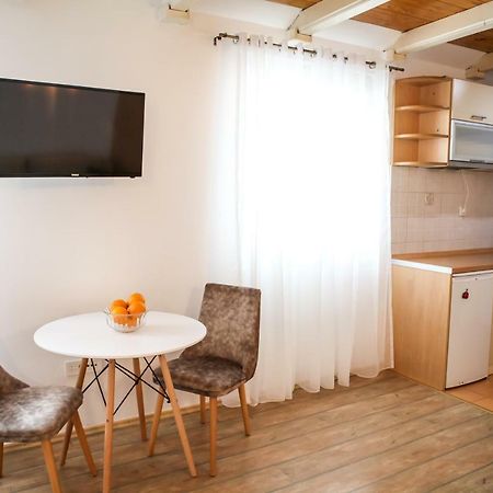 Sara Apartment Cetinje Eksteriør billede